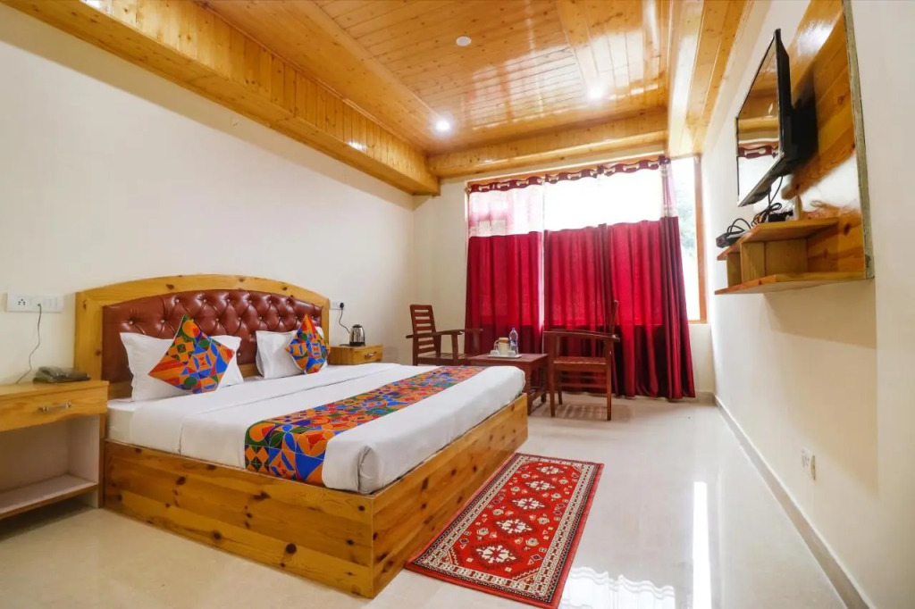 FabHotel Castle Rock Vashisht