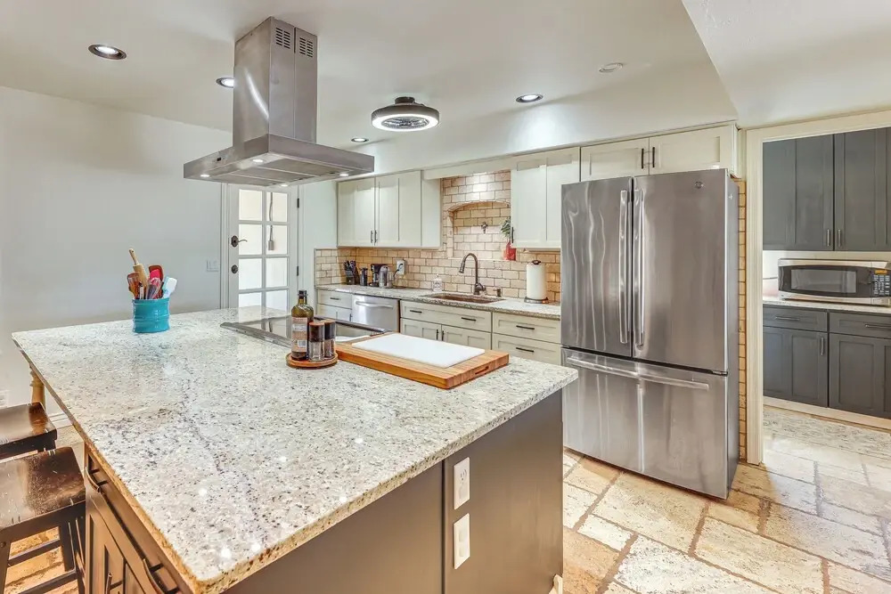 3 Mi to Dtwn Shops & Eats: Mesa Home w/ Pool!
