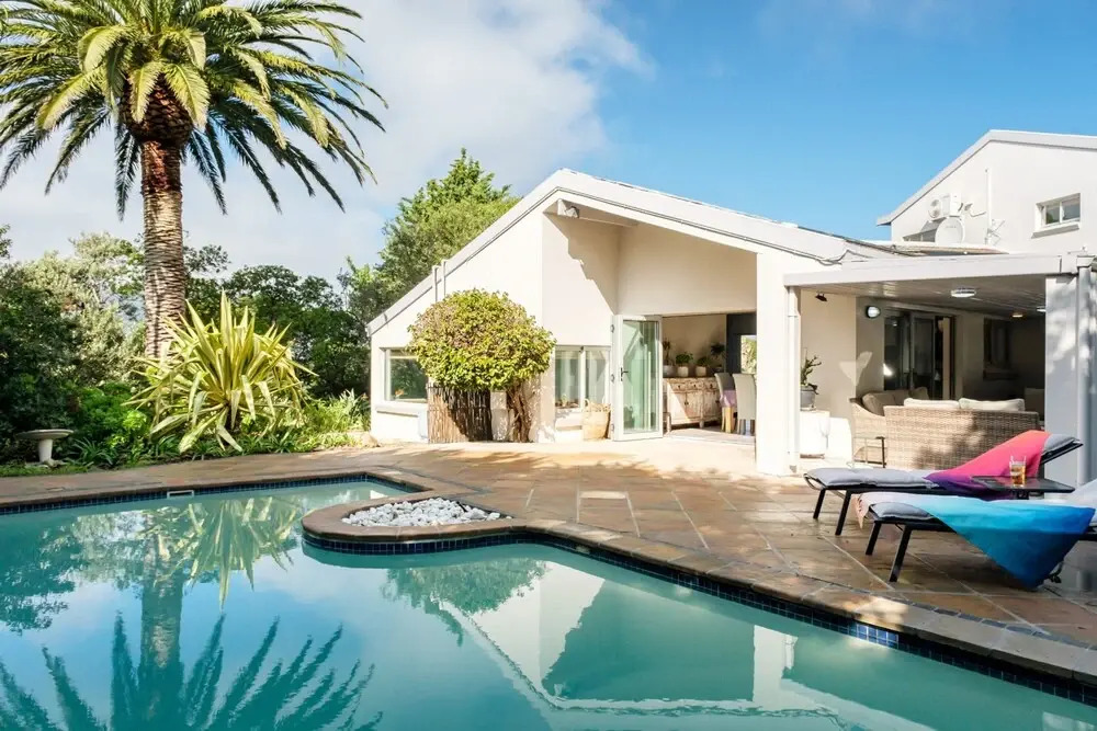 Charming Home With Mountain Views at Rivendell