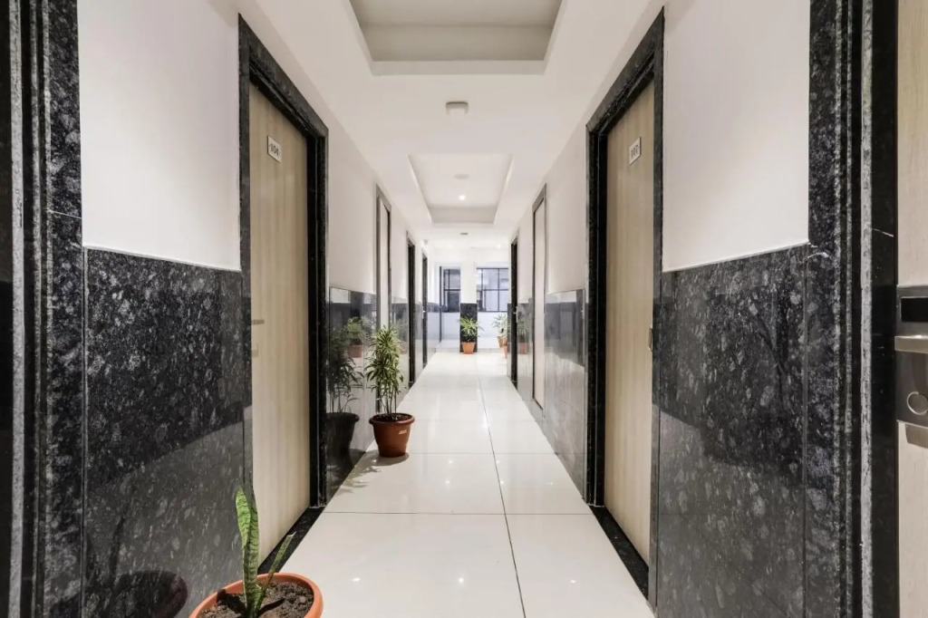 FabHotel Pishori Inn