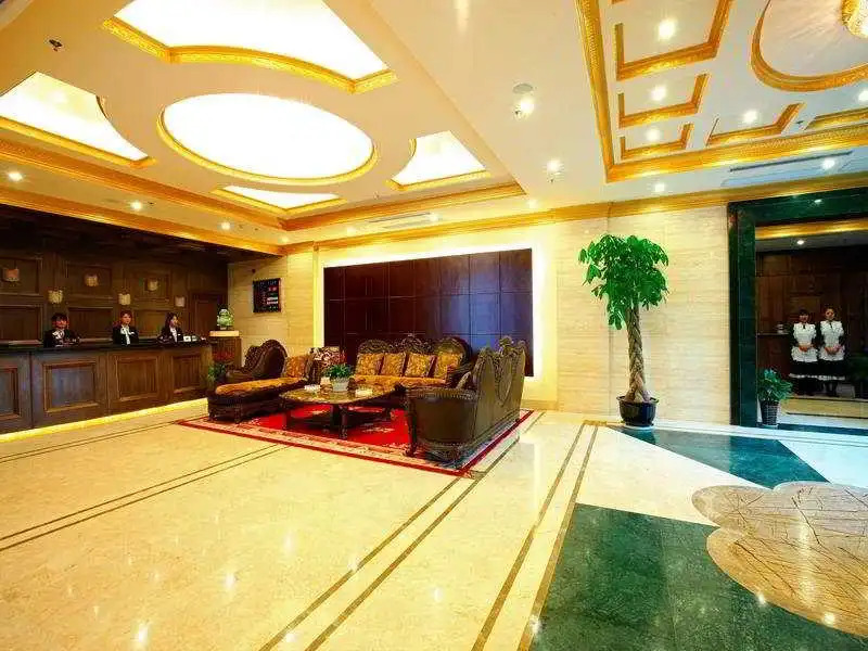 Royalston Hotel