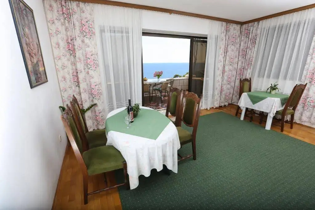 House Cvetka