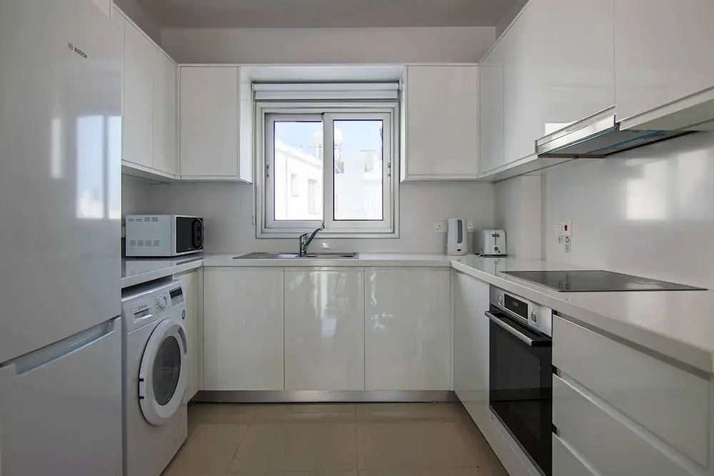 Phaedrus Living: Seaside Luxury Flat Lighthouse 65