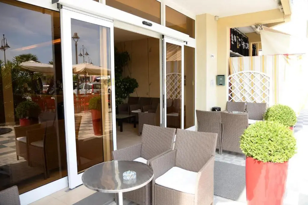 Hotel Cosmopol Cesenatico
