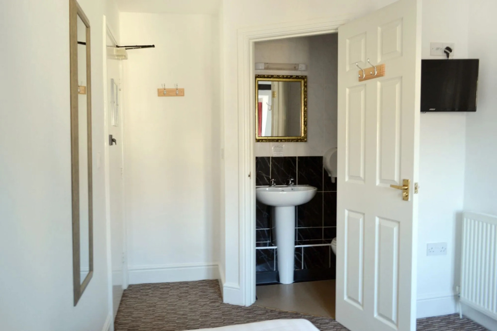Cardigan Bay Guest House