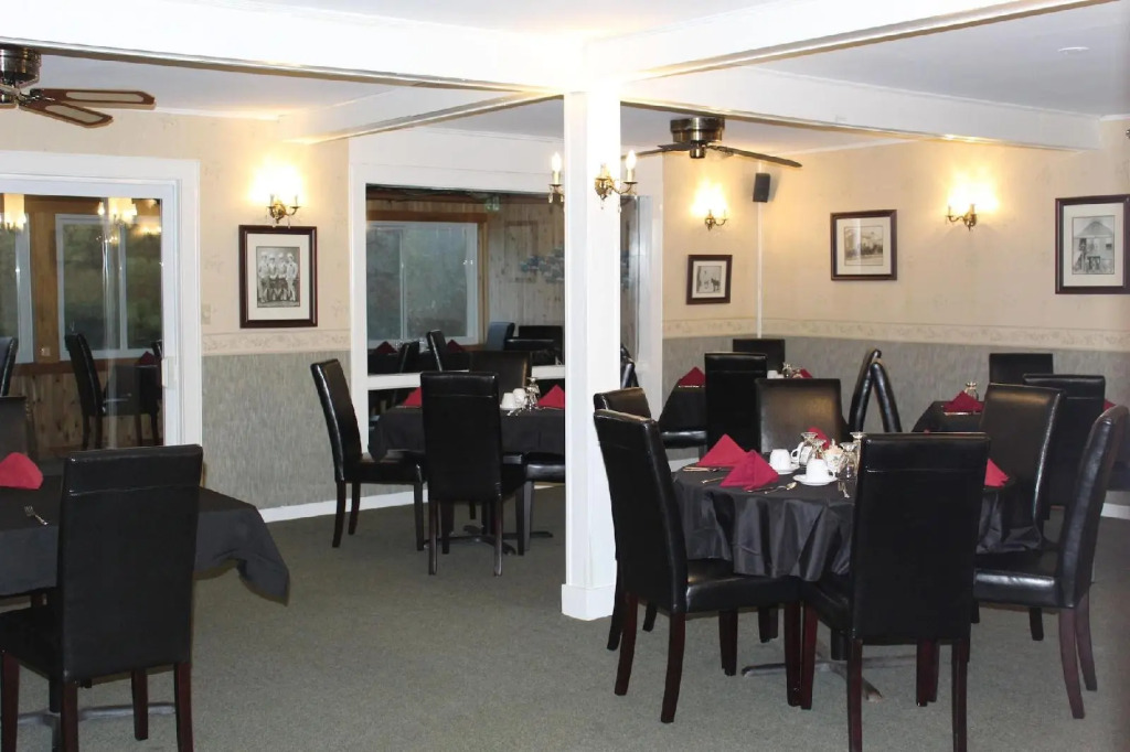 Tara Manor Inn