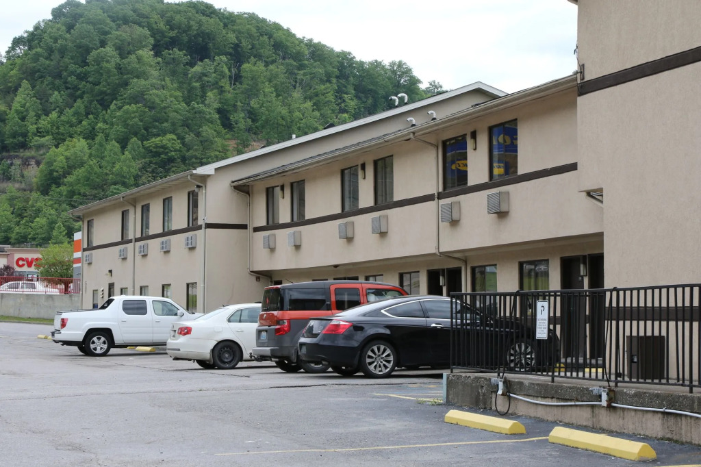 American Elite Inn