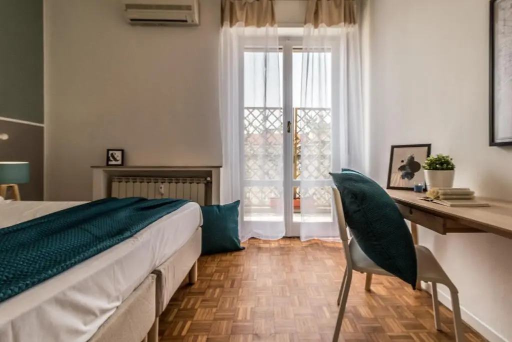 JOIVY Modern 1-Bed Flat W/Balcony