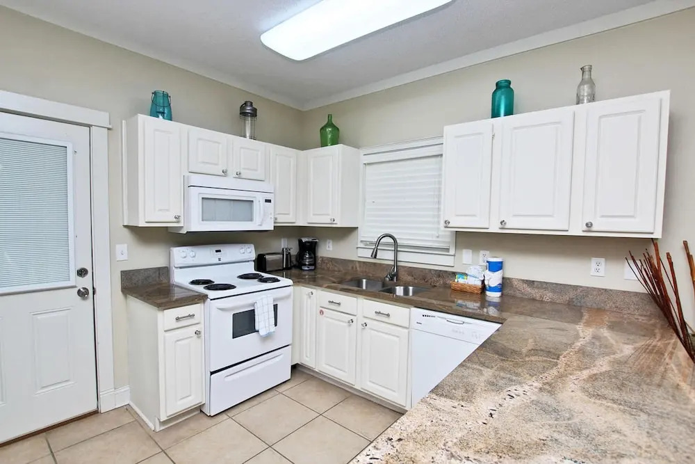 Orange Beach Villas - Beach Retreat by Youngs Suncoast