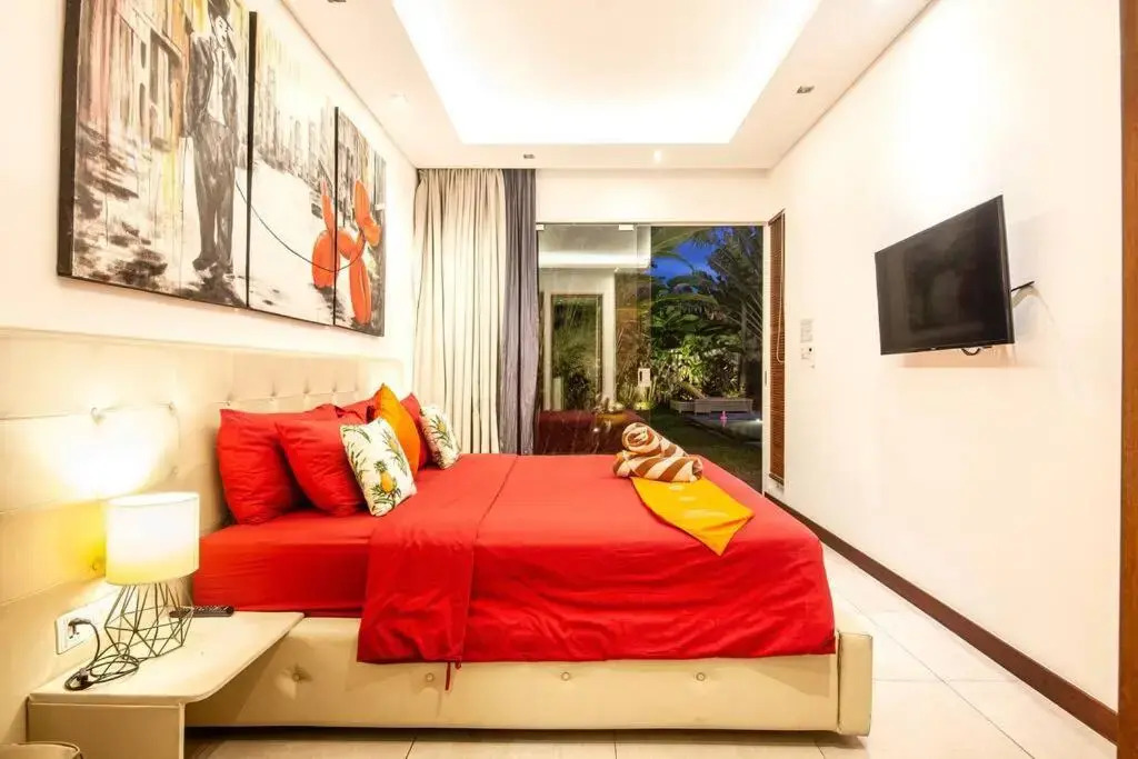 Villa Nikko I - 4Br Villa in Central Seminyak, Steps to Cafés & Shops