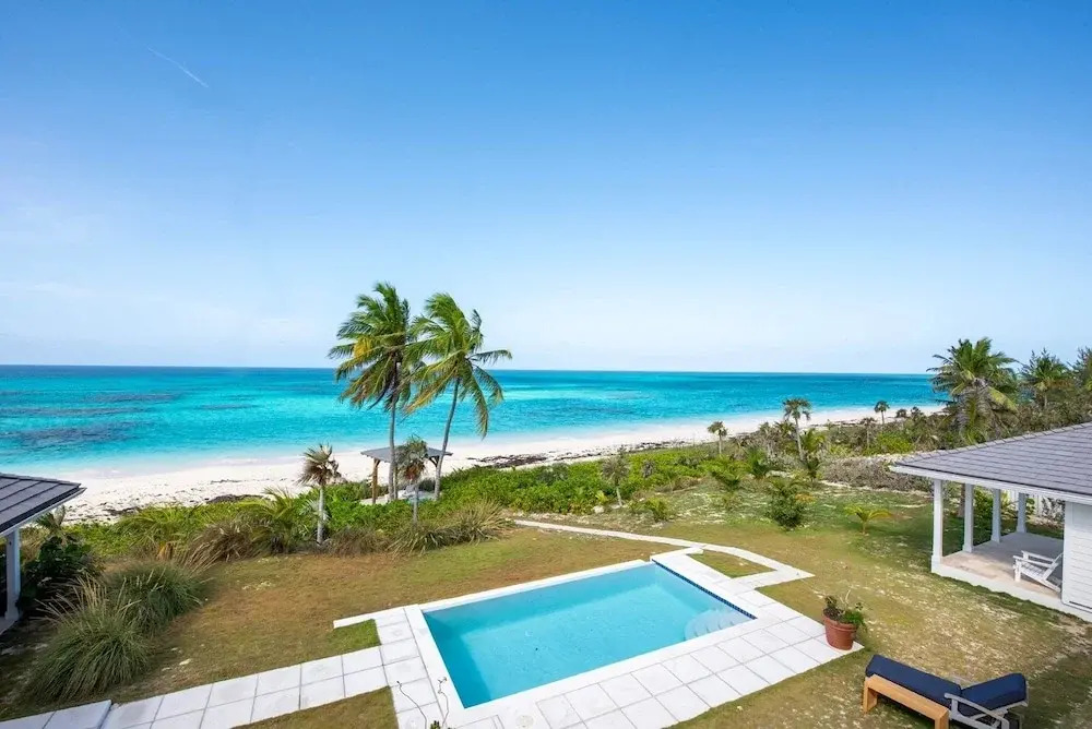 Cricket Beach House-luxurious Beachfront House 5 Bedroom Home