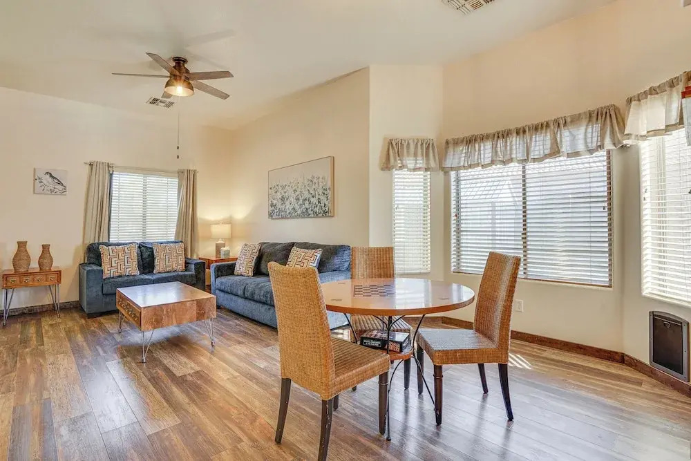 Heated Pool, Pets Welcome: Surprise Snowbird Haven