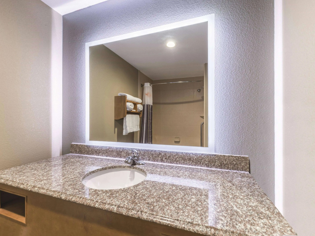 La Quinta Inn & Suites by Wyndham Tulsa - Catoosa Route 66