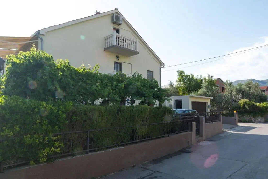 Apartments Corana