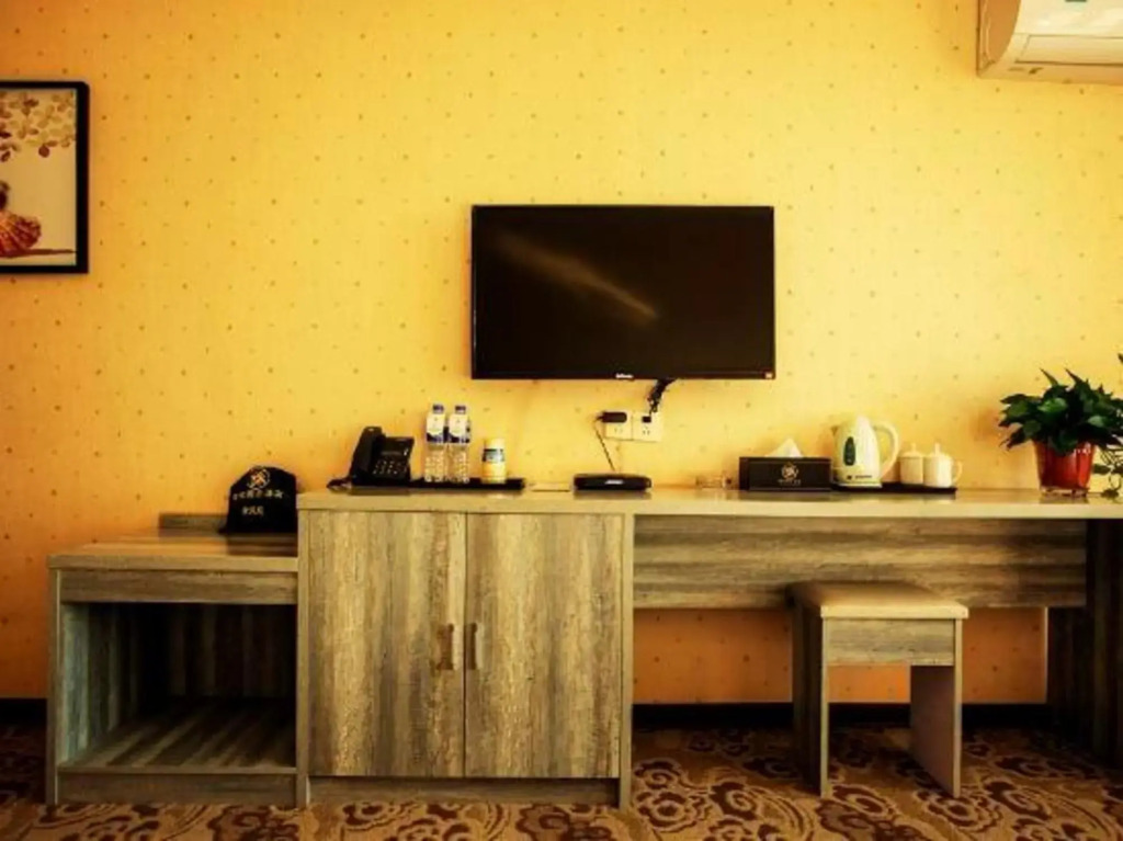 Juyuan Holiday Hotel ( Zhengzhou Jingkai College of Traffic Technicians )