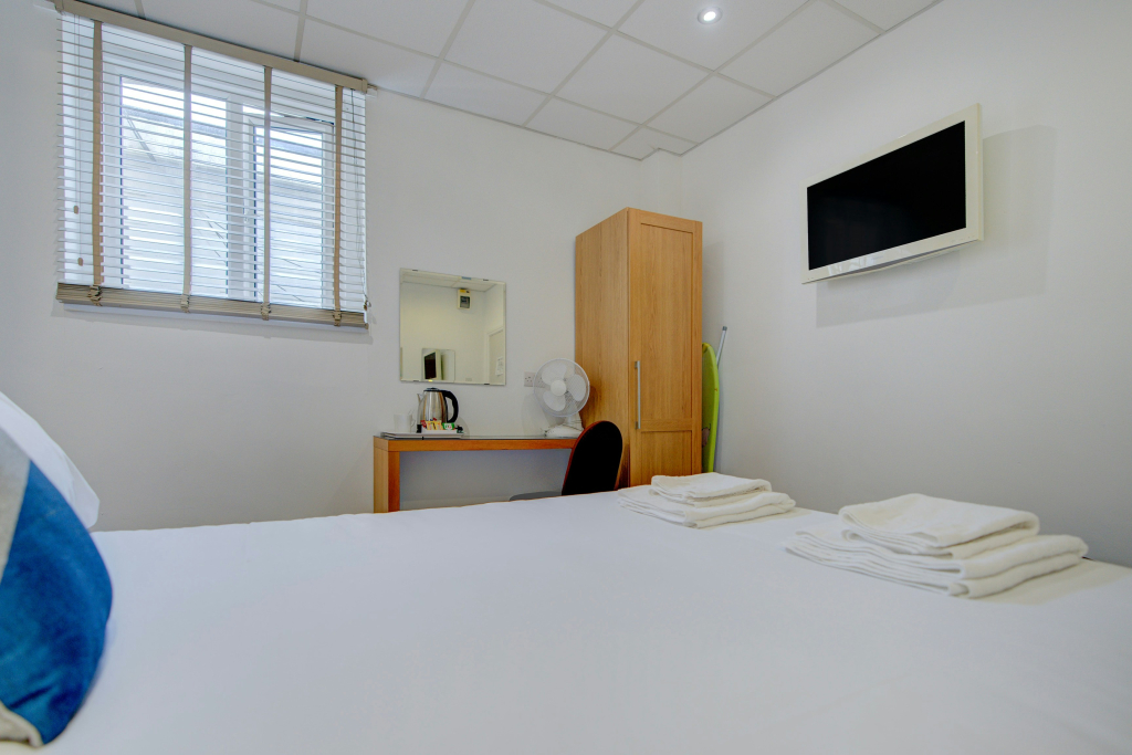 Cardiff Riverside Hotel by Belvilla