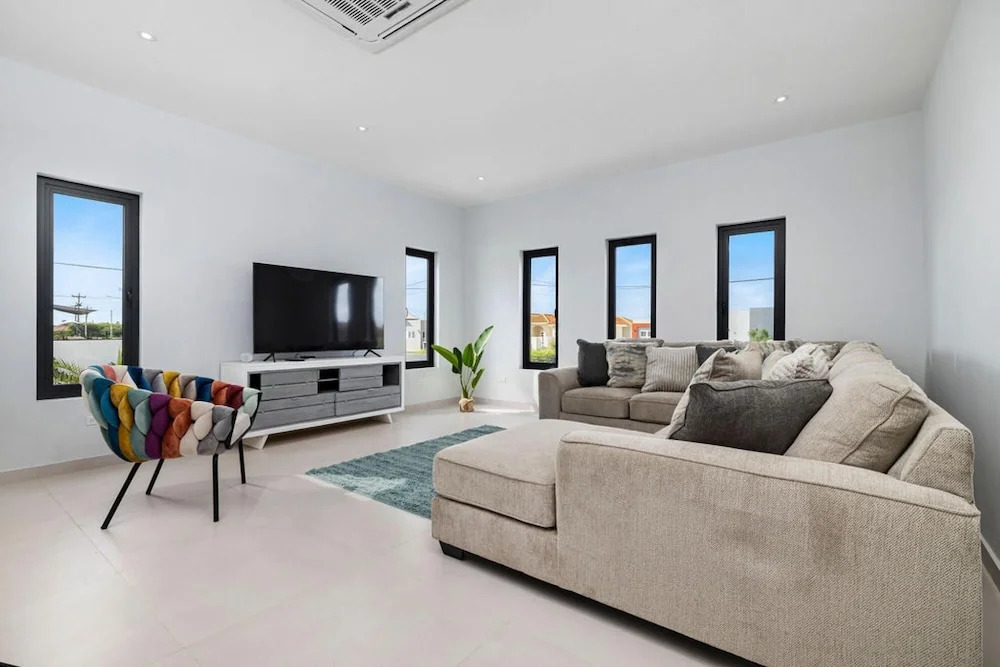 Brand New Modern Villa w 3BR 2 5BA Privatepool