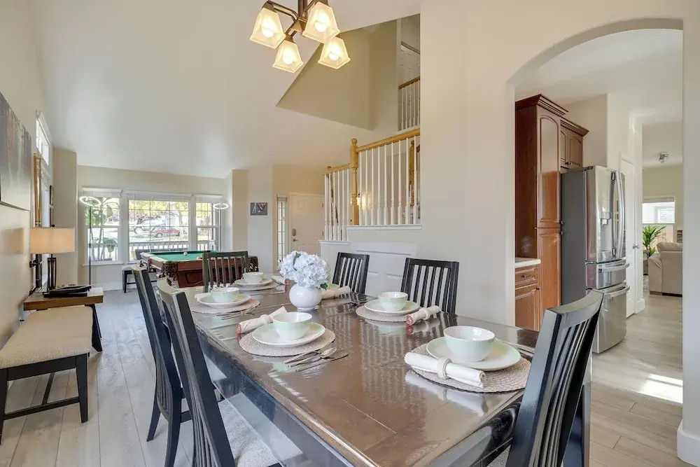 4 Mi to Downtown Reno: Family Retreat w/ Fireplace
