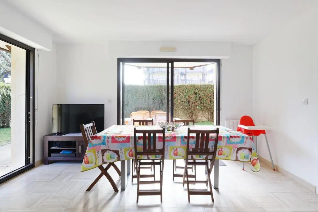 Charmant 3 Pieces Avec Jardin a 5mn de la Plage