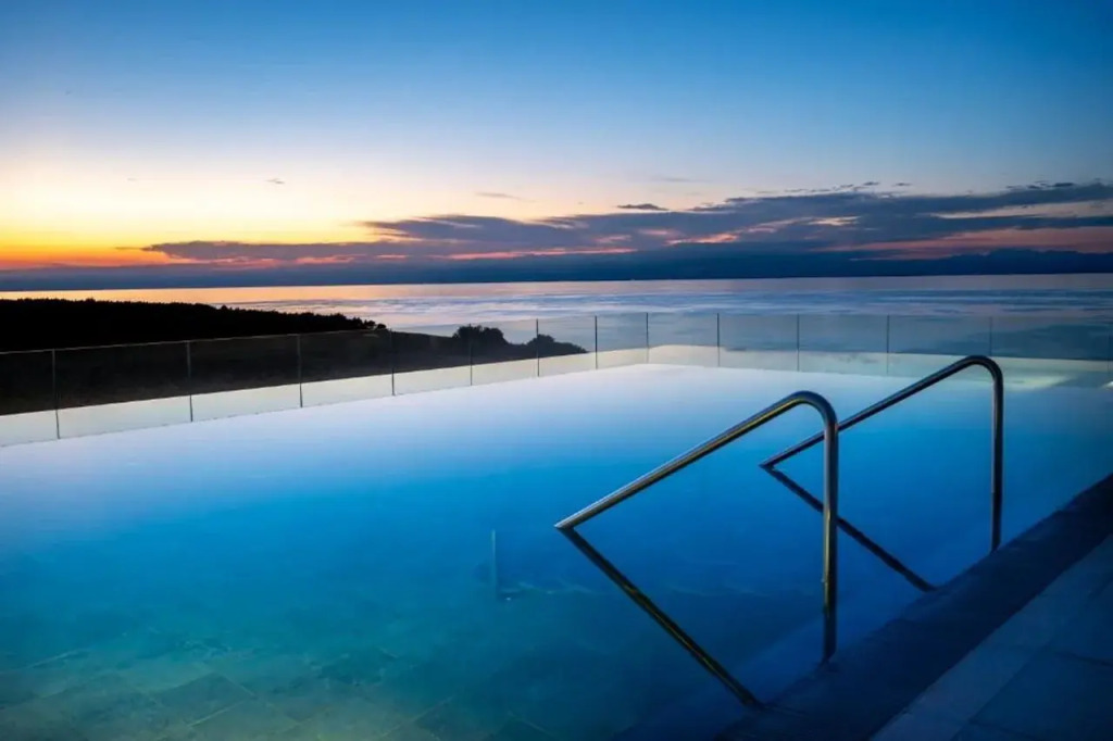 Petram Resort & Residences