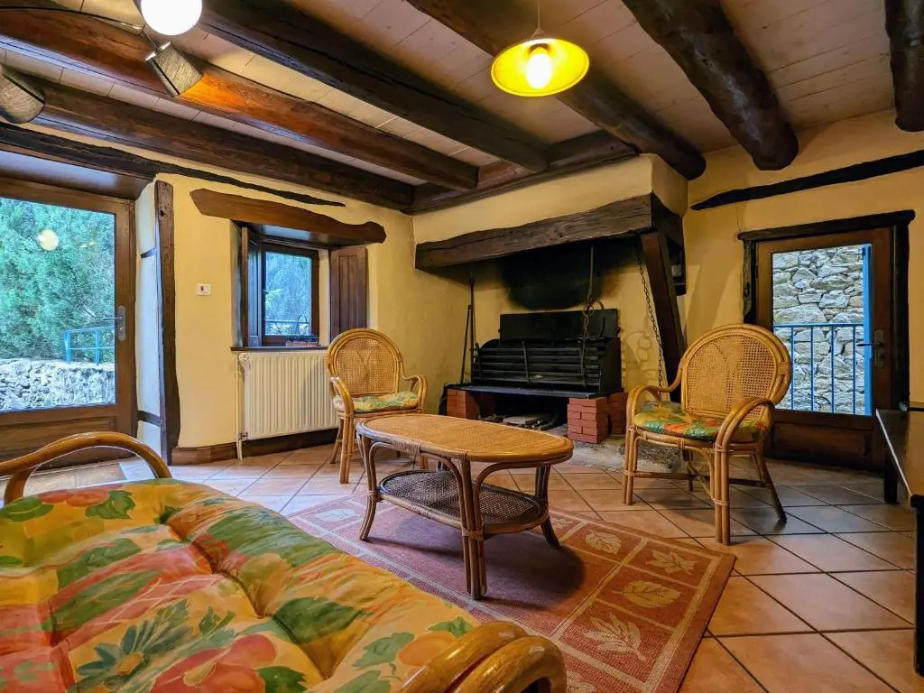Gîte familial avec grande terrasse à Auzat, proche baignades et sites historiques - FR-1-582-183