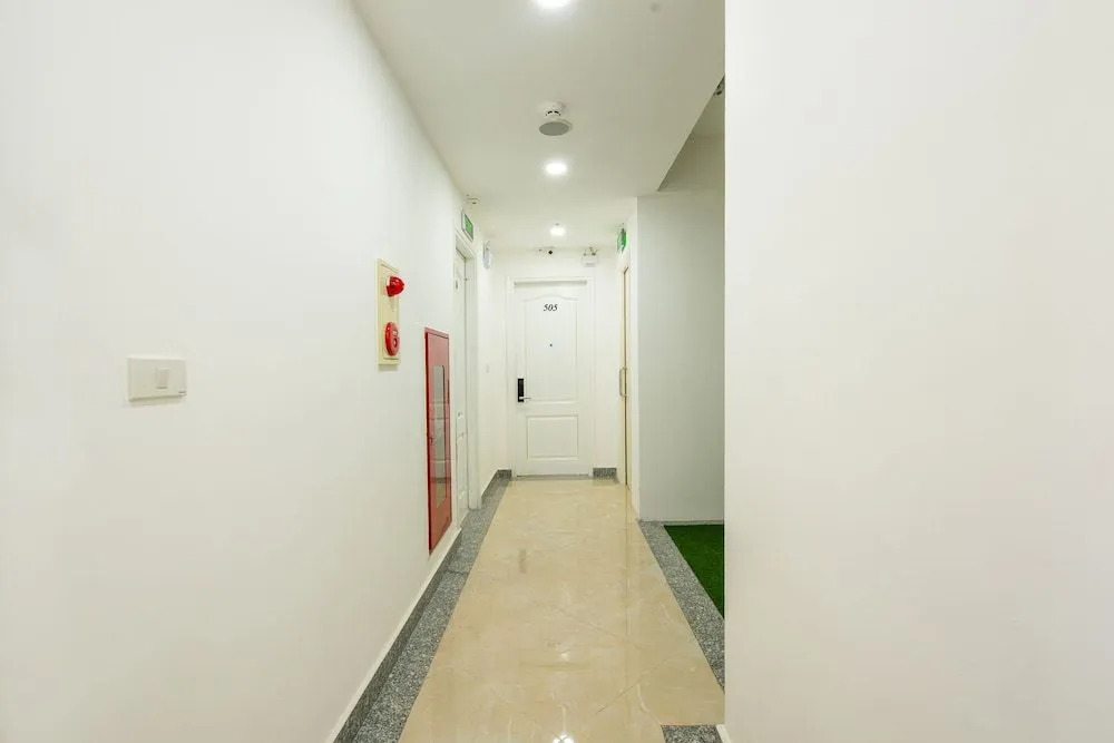 OYO 348 Suji Hotel