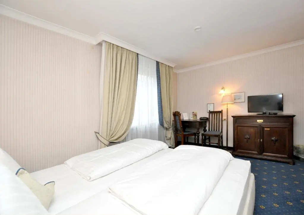 Hotel Altmünchen by Blattl
