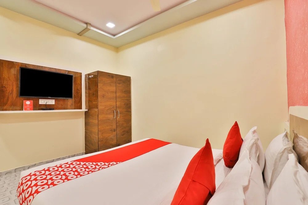 Hotel Rolex By OYO Rooms