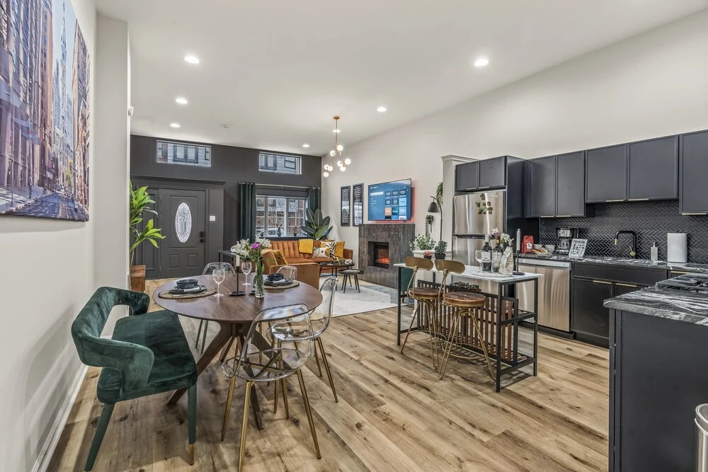 Charming Historic Gem Heart of Philly 2B