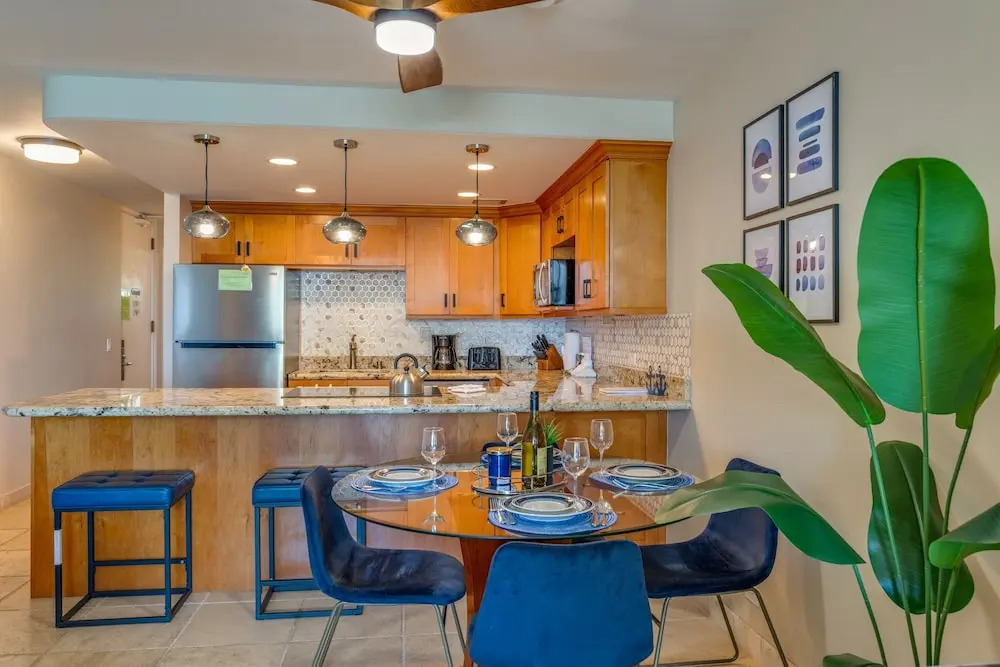 Kahana Reef 216 by RedAwning