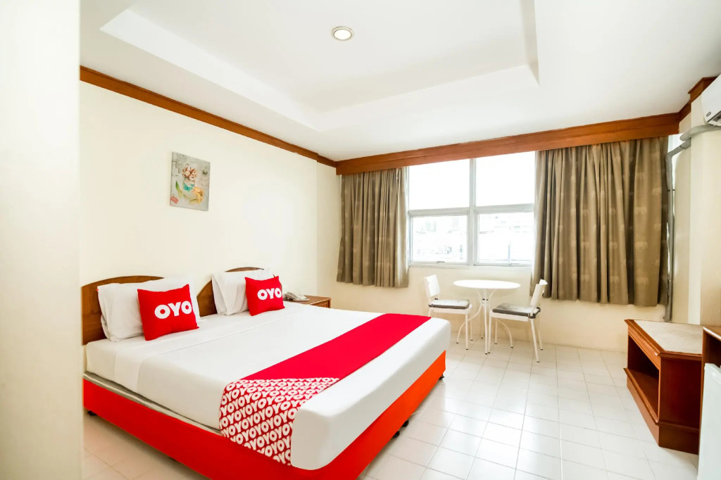 OYO 320 Regent 2002 Guest House