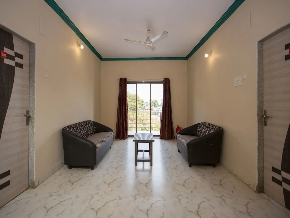 OYO 11944 Rajat Residency