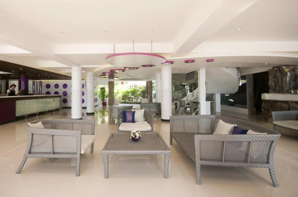 The L Resort