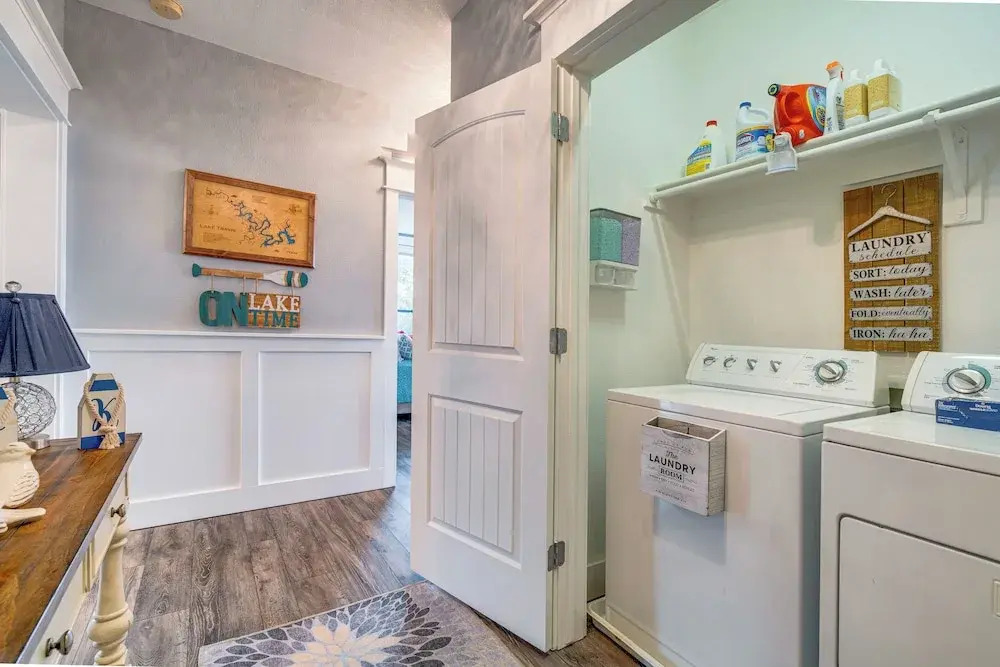 Jonestown Condo on Lake Travis w/ 2 Balconies!