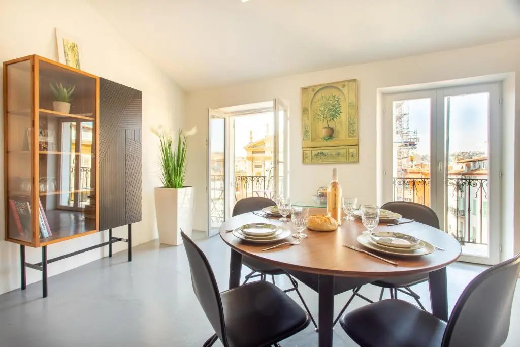 Ross 5- F2, Lumineux, Balcon, Loft, Clim, Vieux-Nice
