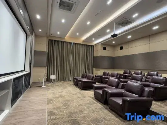 The M @ Medini Macrolink