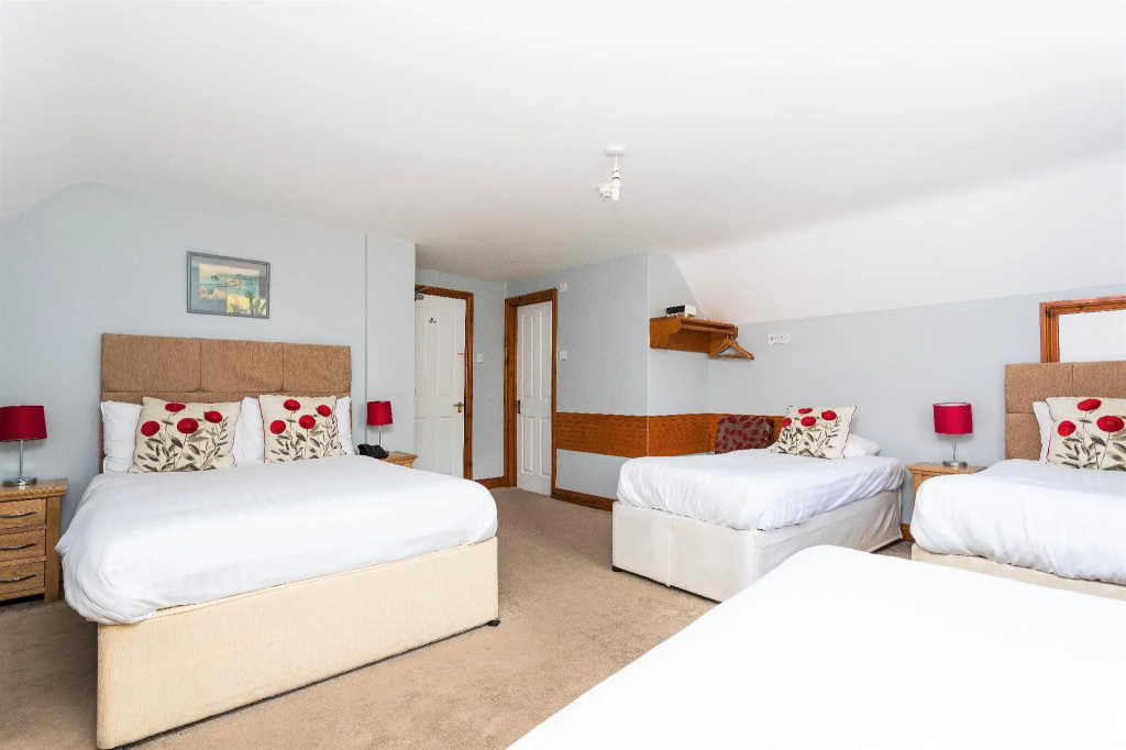 The Lawn Guest House Gatwick