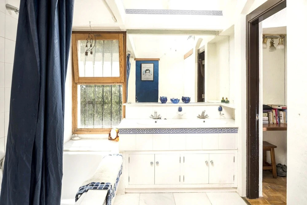 Villa With 5 Bedrooms in Estepona, With Wonderful sea View, Private Pool, Enclosed Garden