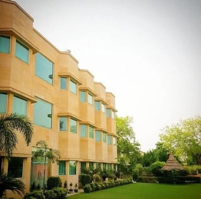 Golden Huts Resorts