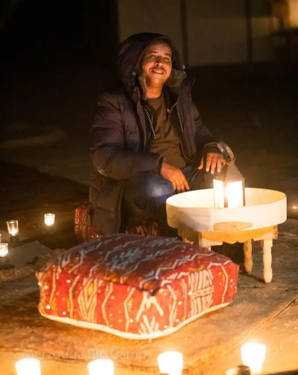 Splendid desert Saharian Luxury Camp in quiet and idyllic sand dunes