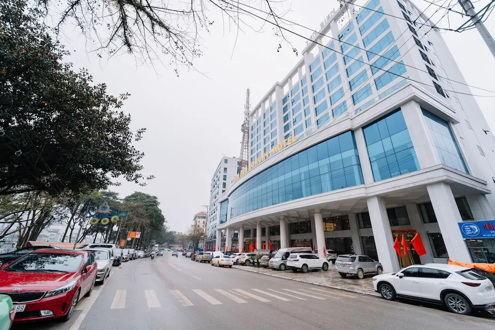 YEN BIEN LUXURY HOTEL