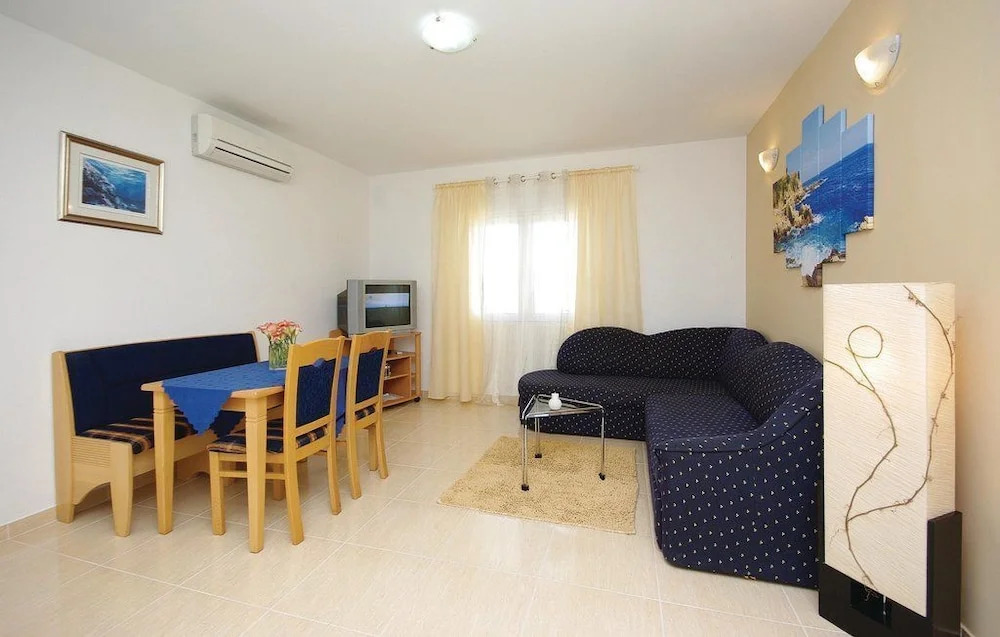 Apartments Pavlinovic