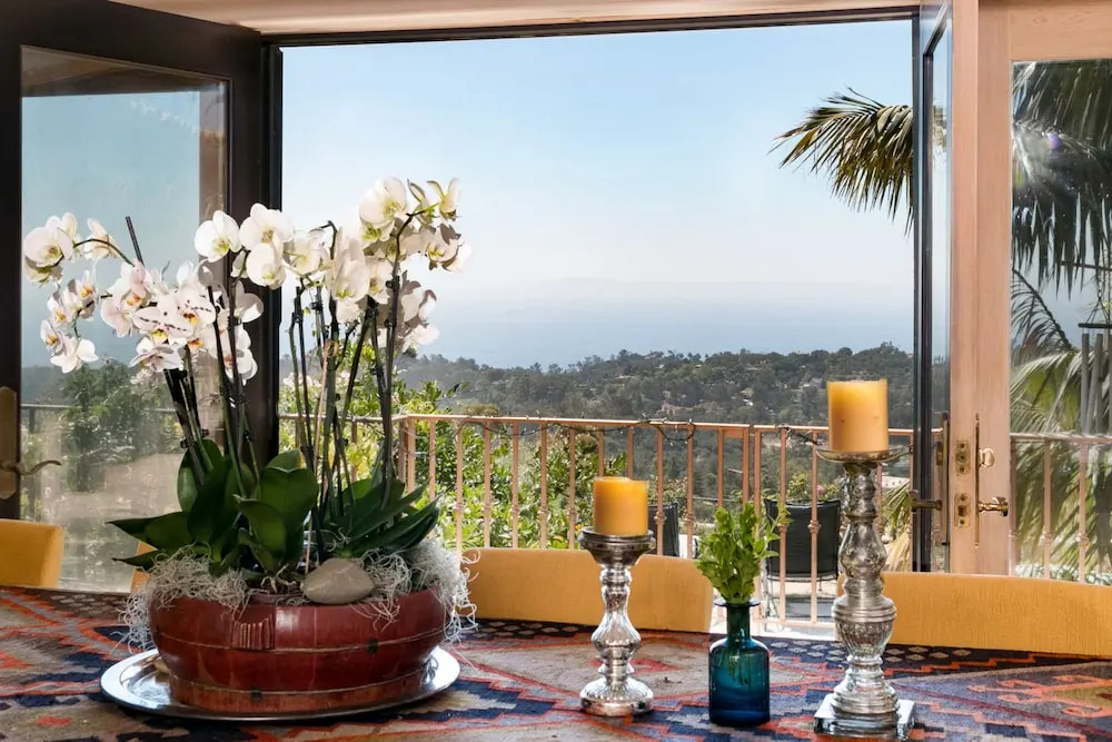Lush Mountain Drive Home 3 Bedrooms 2.5 Bathrooms Home