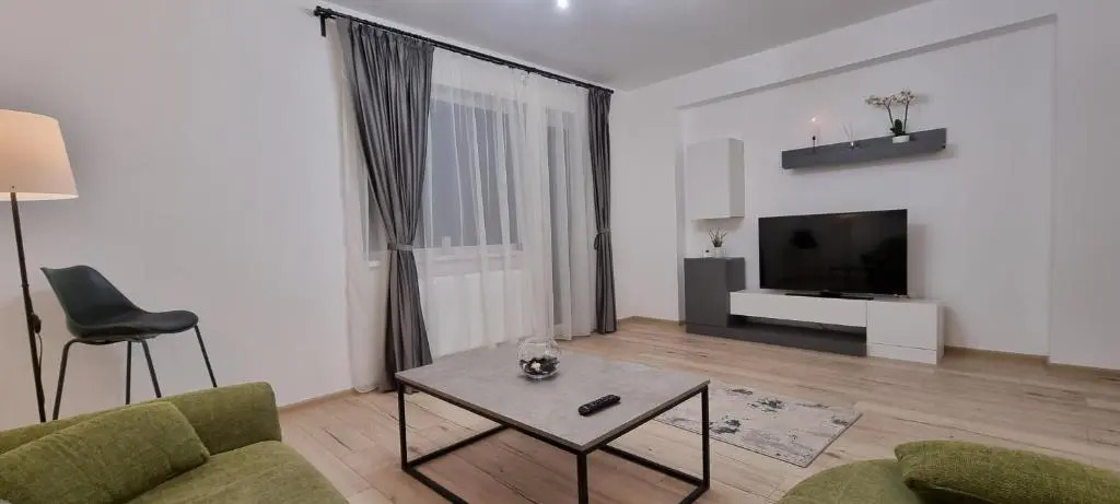 Art Apartment 3