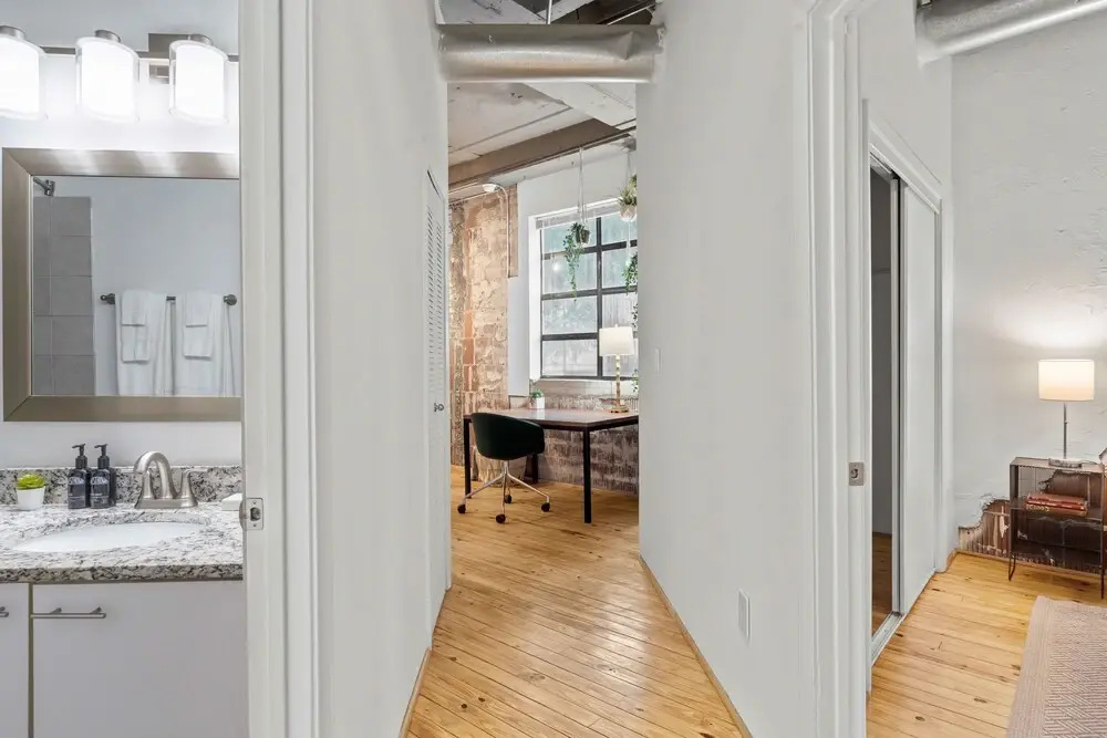 900 Lofts
