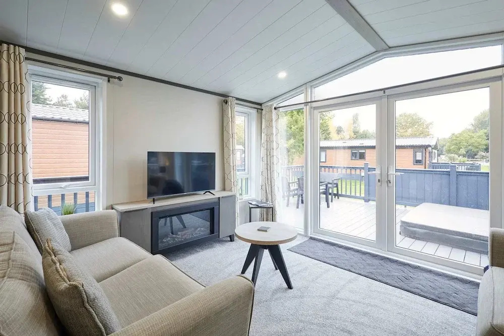 Host Stay Field View Lodge