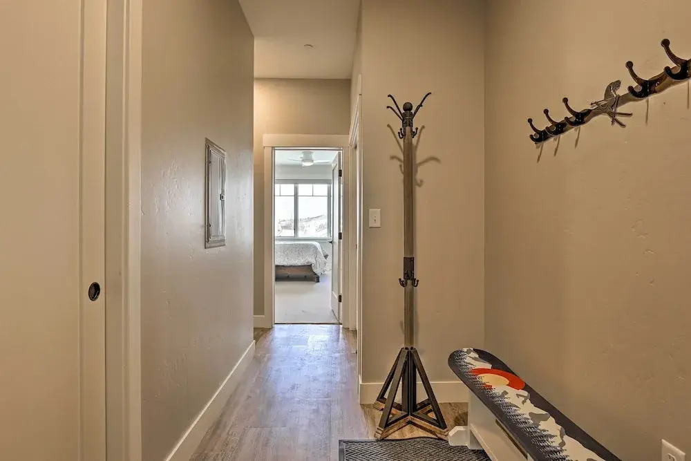 Newly Built Ski Condo w/ Hot Tub & Shuttle Access!