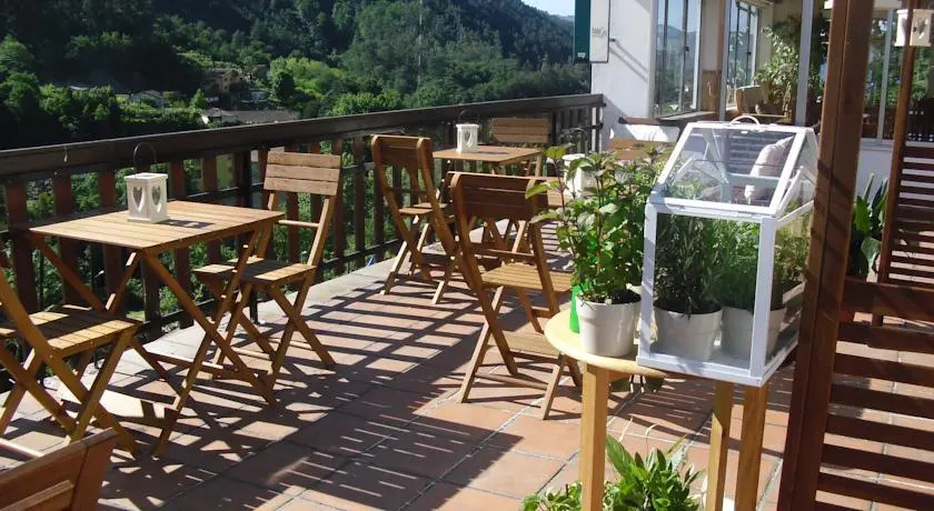 Hostel Geres