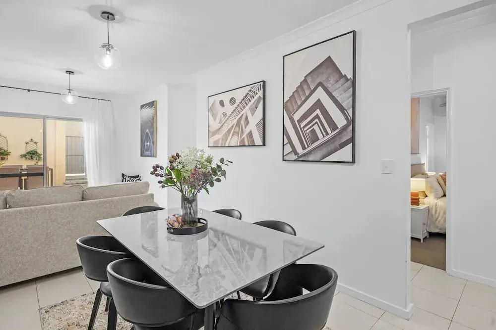 Best Location Armadale Sleeps 6