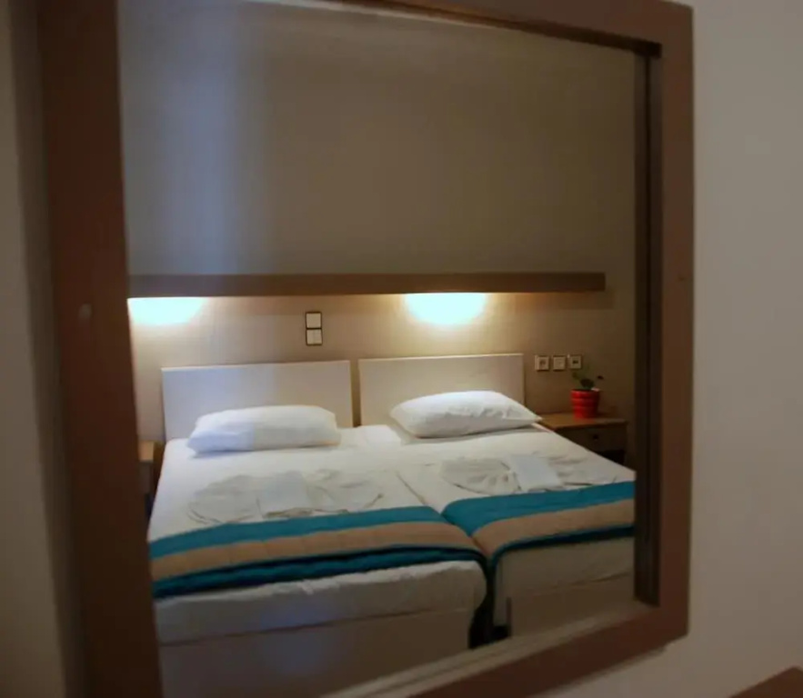 Seafalios-Beach Front Apt